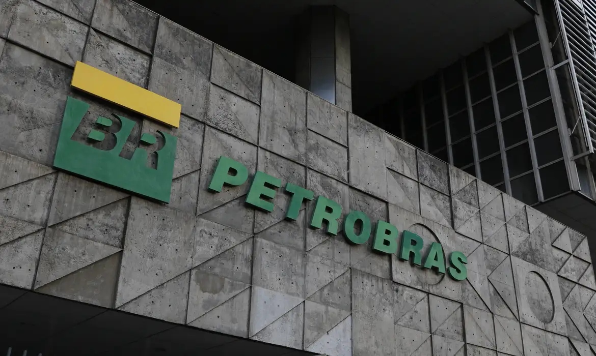Bolsa engata queda sob pressão de ações da Petrobras - EBC