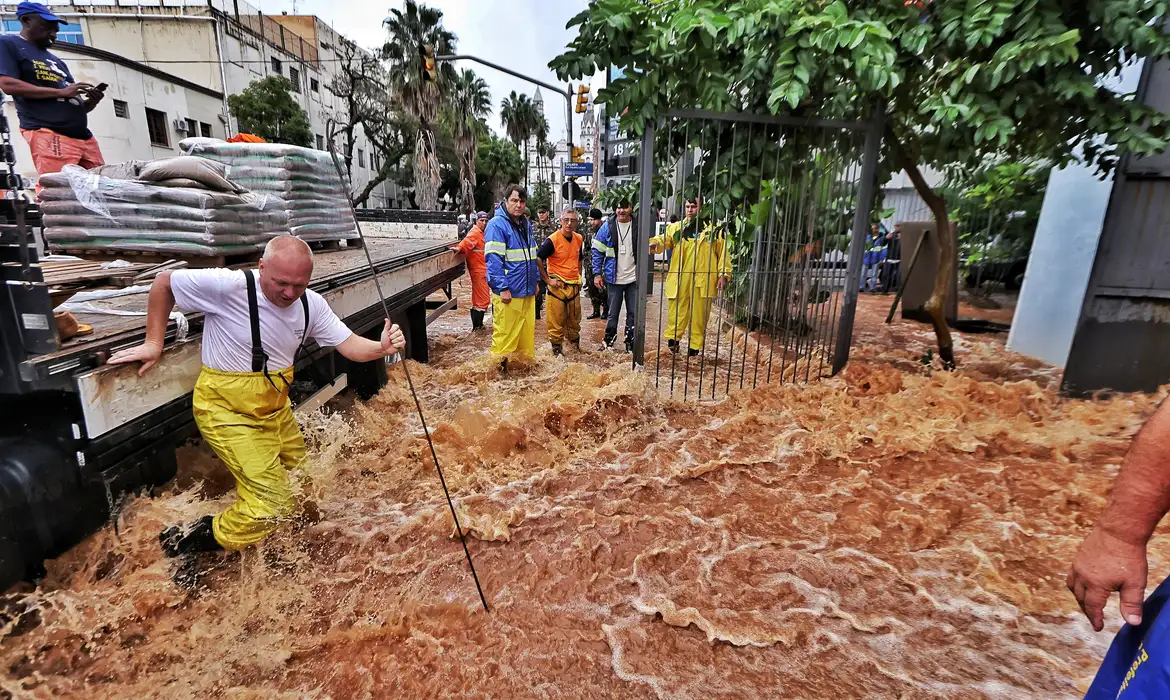 MPMG vai destinar R$ 1 milhão para vítimas das chuvas no RS - EBC