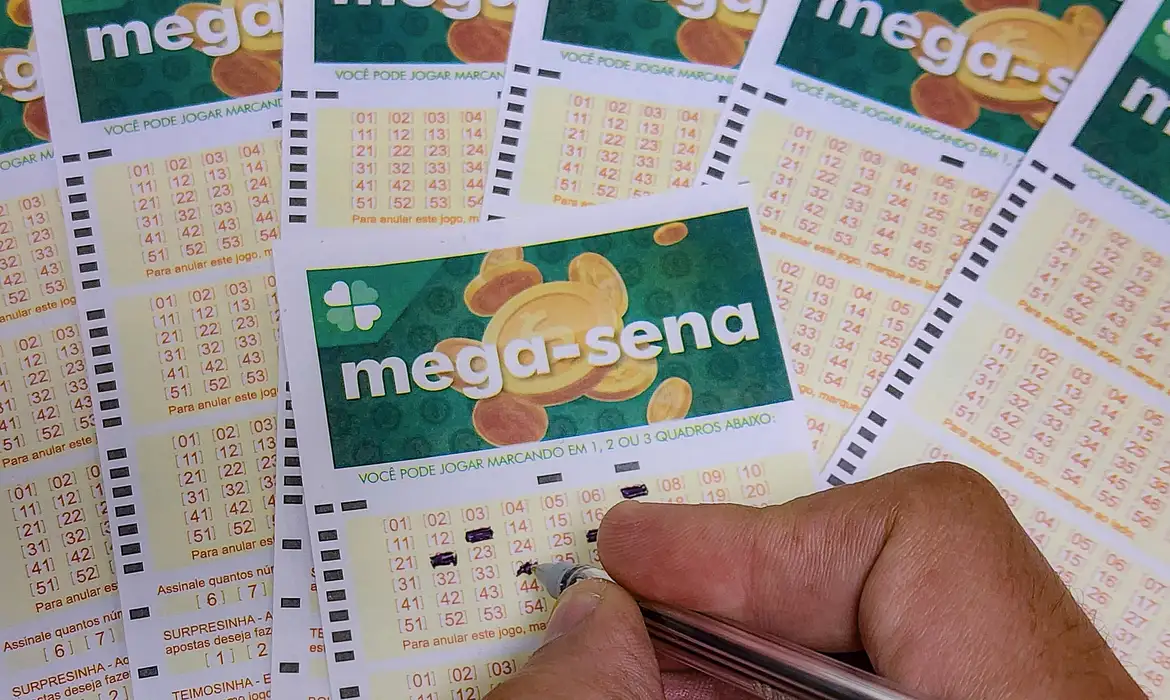 Mega-Sena 2726: confira quanto rende o prêmio de R$ 30 milhões - EBC